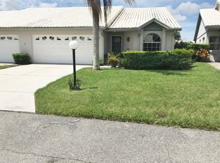 5444 Kelly Dr #11, Sarasota, FL 34233