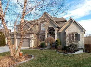 101 SW Gray Cir, Lees Summit, MO 64081