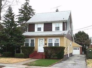 644 6th Ave, New Hyde Park, NY 11040
