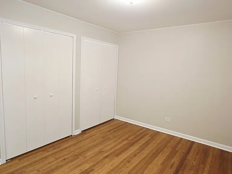 5835 W 63rd St — Photo 33