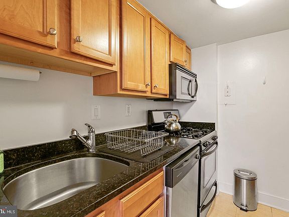 3rd image of 1220 Blair Mill Rd APT 106