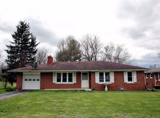 212 N Middletown Rd, Paris, KY 40361