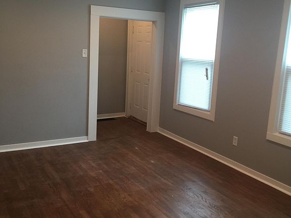 3rd image of 1436 Rose St