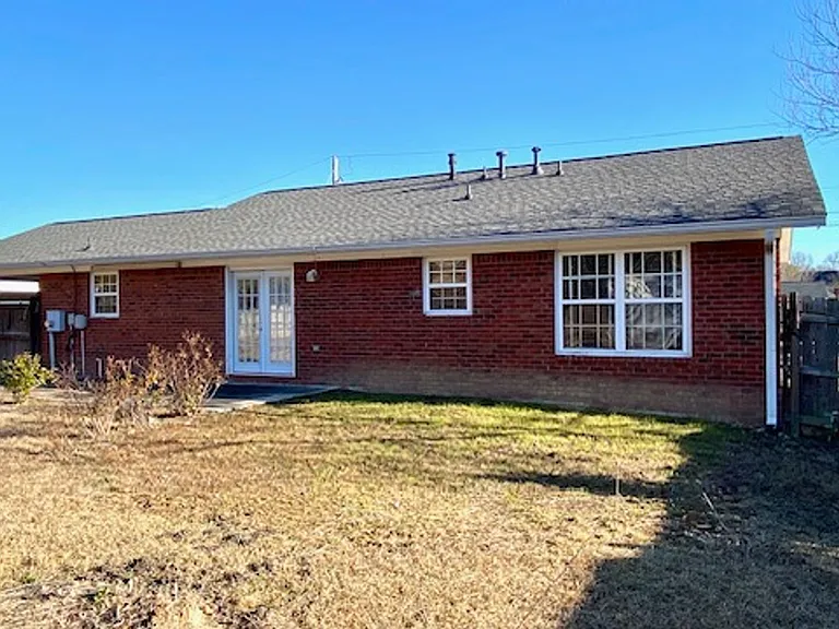 703 Elliott Dr NW — Photo 15