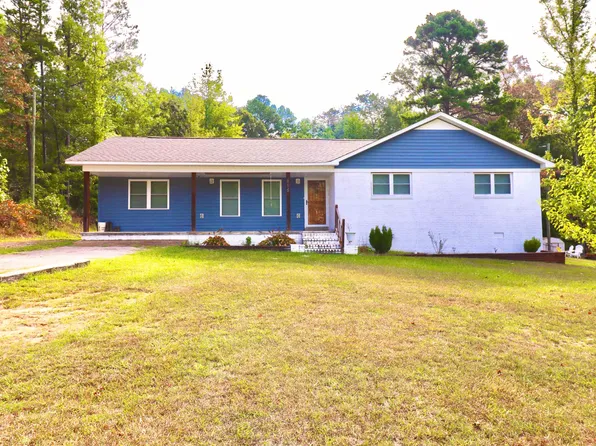 415 Florence Ave, Selmer, TN 38375