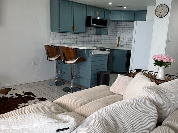 5th image of 721 N Yturria St #3