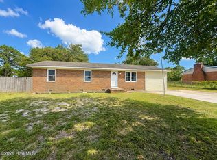 403 Oregon Trail, Hubert, NC 28539