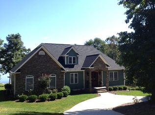 3174 Lake Wylie Dr, Rock Hill, SC 29732