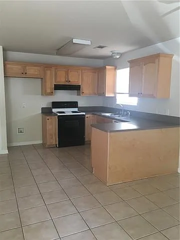 12326 Lakin Ct #4 — Photo 3