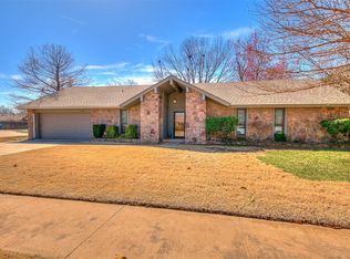 4004 Green Hills Dr, Norman, OK 73072