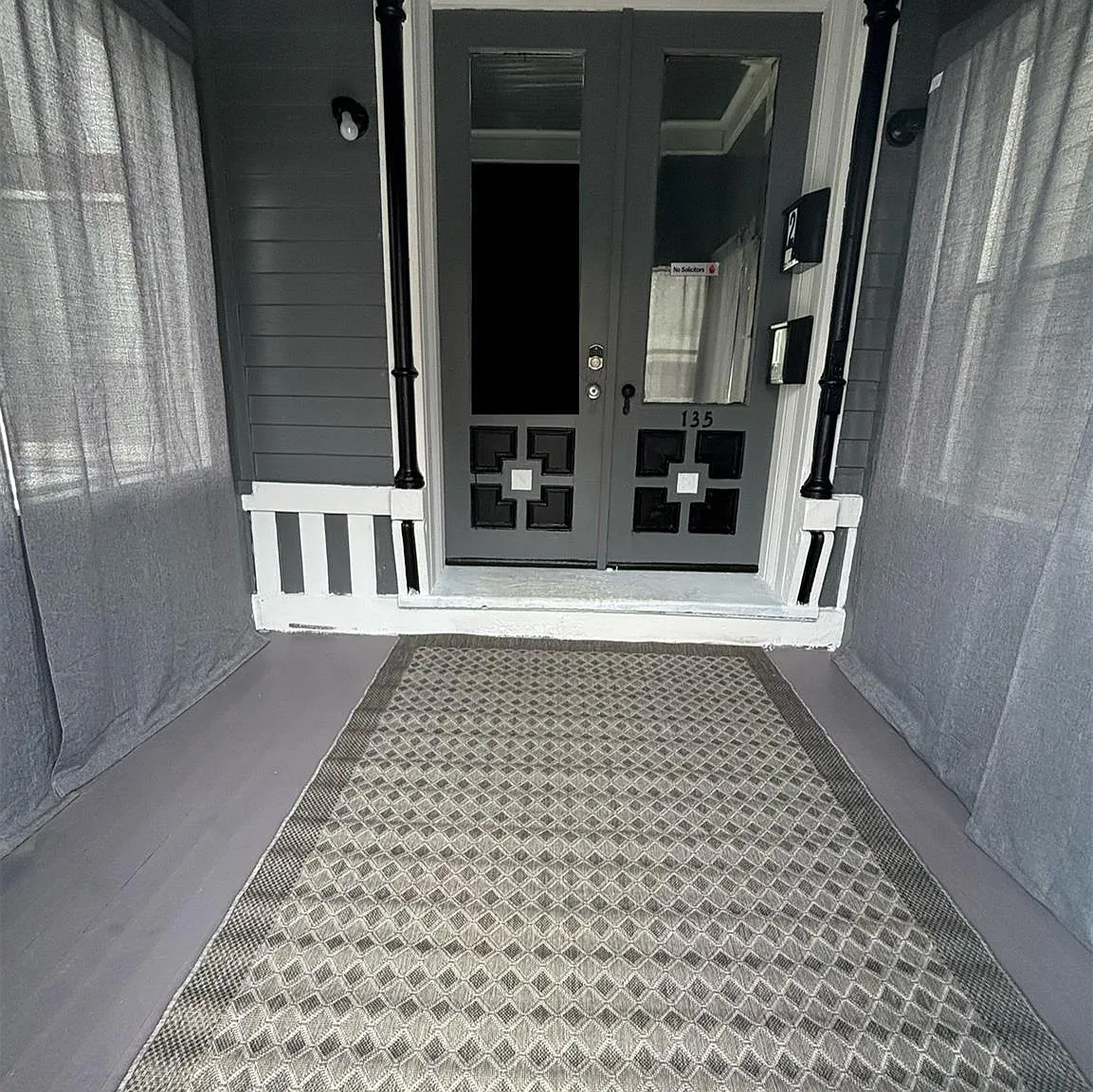 3 bed, 1.0 bath, 2400 sqft, $800 — Photo 2