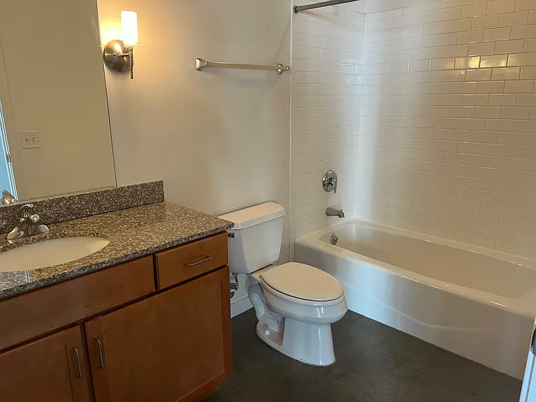 620 Glen Iris Dr NE #425 — Photo 8