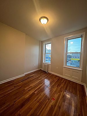 4th image of 911 71st St #1