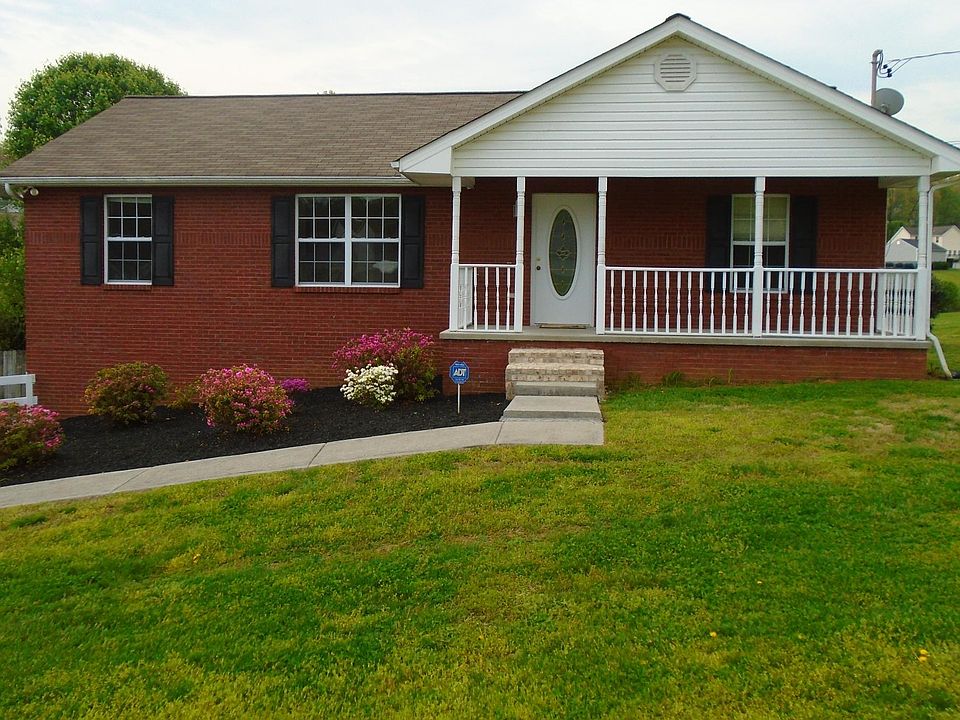 1st image of 527 Bowers Park Cir