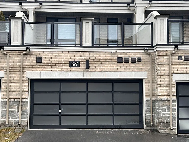 197 Mumbai Dr — Photo 1