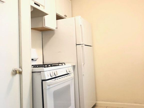 5th image of 2304 Oakmont St APT 2