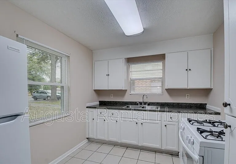 331A Verdery Dr — Photo 8