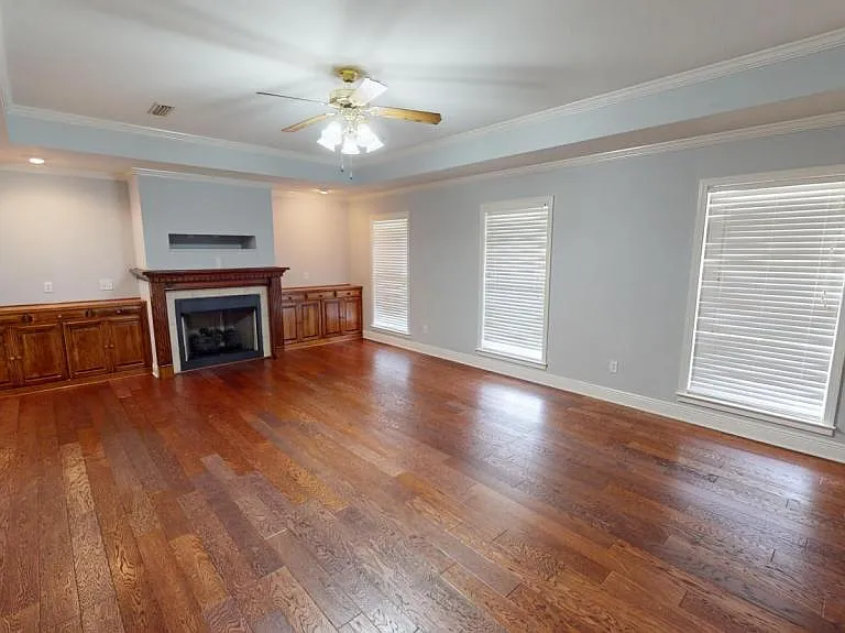 808 Dixie Dr — Photo 3