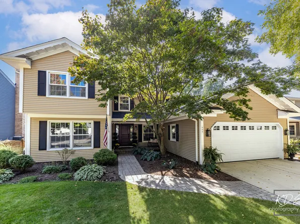 992 Belaire Ct, Naperville, IL 60563