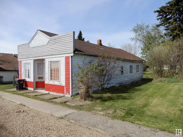 5004 50th St, Smoky Lake County, AB T0A 3N0