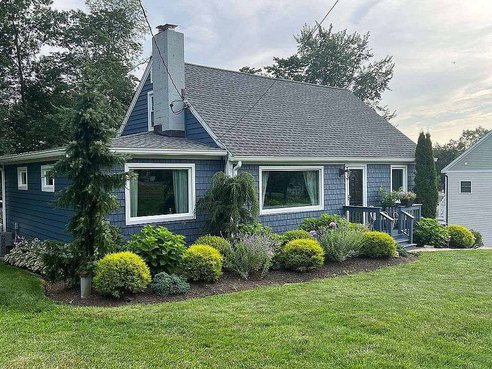 2nd image of 7 Pleasant Rise Cir