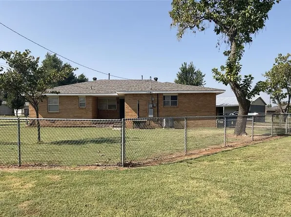 1601 S Webster Dr, Midwest City, OK 73130