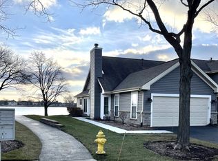 1068 Ridgefield Cir, Carol Stream, IL 60188