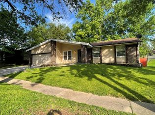 1914 Lakeheights Ln, Saint Louis, MO 63138