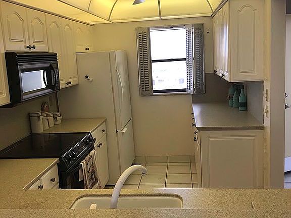 4th image of 7410 S Ocean Dr APT 710