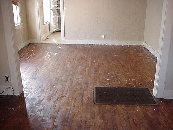 3rd image of 819 W 7th St