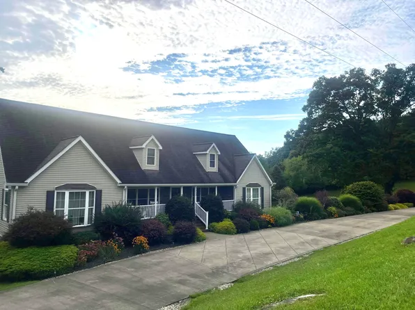 712 Caroline Ave, Summersville, WV 26651