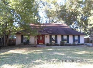 142 Woodside Dr, Mandeville, LA 70448