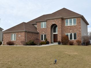 8926 Arbor Hill Dr, Racine, WI 53406