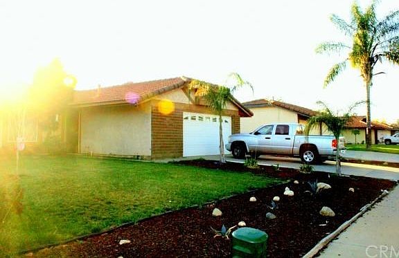 Freshly Landscaped - I apologize for the "Sun ORBS" in photo, turning Dusk with beautiful backyard sunset, but couldn't avoid the ORBS on my Camera.