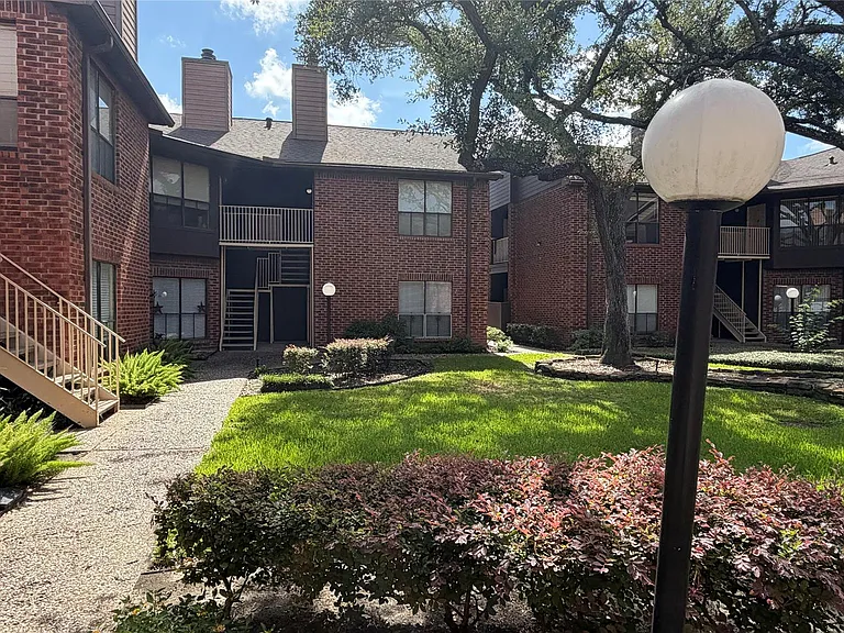 3100 Walnut Bend Ln #319 — Photo 17