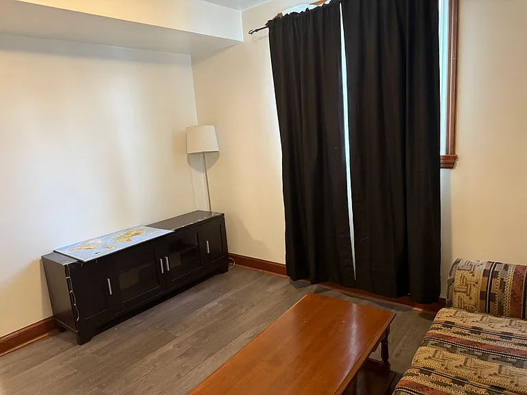 69 Whittaker St #2 — Photo 32