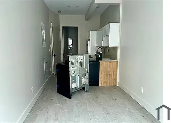 2427 Prospect Ave #1C — Photo 2