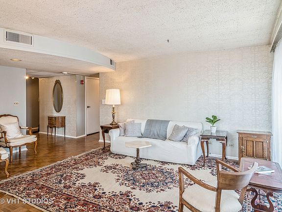 3rd image of 1421 Bonnie Brae Pl #5B