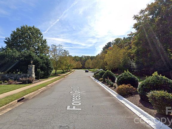 2nd image of 301 E Glenview Dr