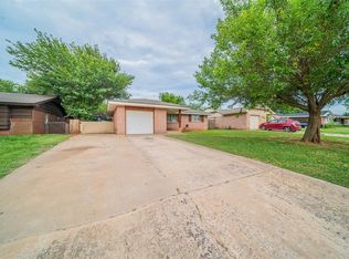 1328 N Nail Pkwy, Moore, OK 73160