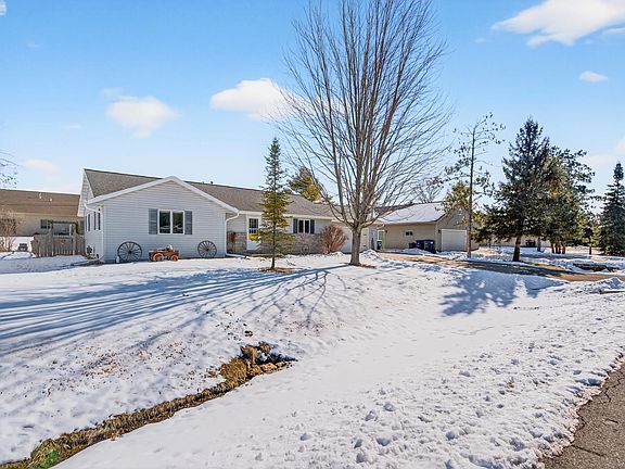 3rd image of 144 Baldwin Ct