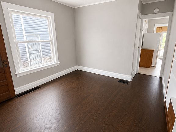 5th image of 45 Dove St