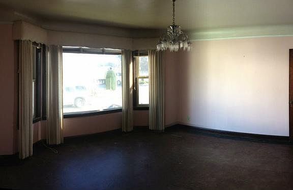 3rd image of 601 Easton Ave