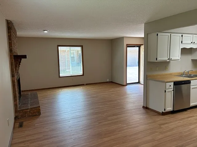 529B E Redwood St #B — Photo 3