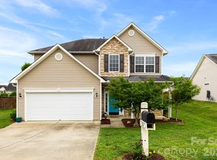154 Haw River Rd, Fletcher, NC 28732