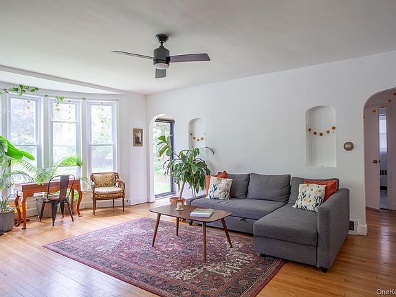 3rd image of 40 Jefferson Avenue
