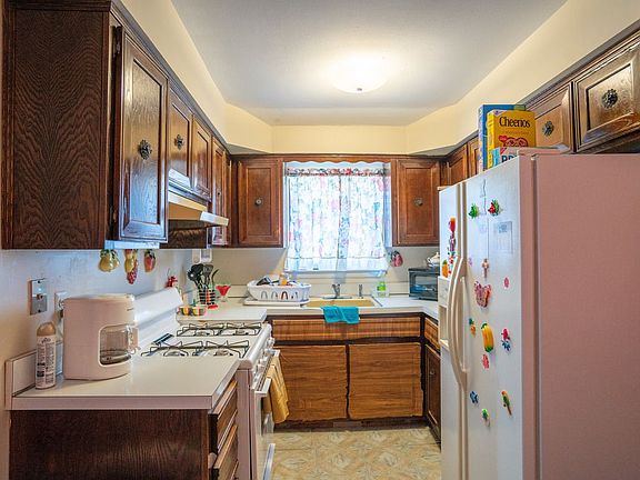 4th image of 329 Kell Ave