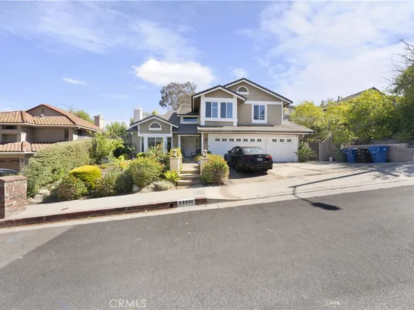 23900 Arminta St, Canoga Park, CA 91304