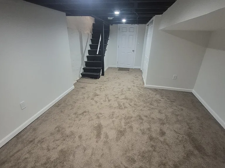 6010 N Lambert St — Photo 17