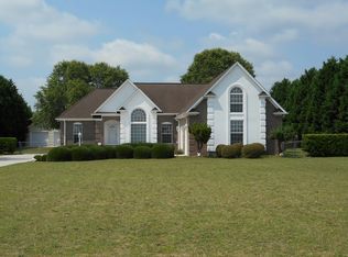 2751 Hayfield Rd, Wade, NC 28395